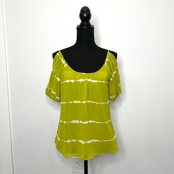 INC Green Open Shoulder Short Sleeve Blouse - Picture 1 of 5